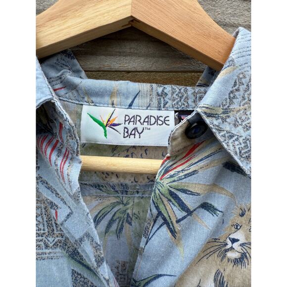 Vintage Paradise Bay Safari lions, Tigers, Zebra Button up blouse shirt Size Med - Picture 4 of 6